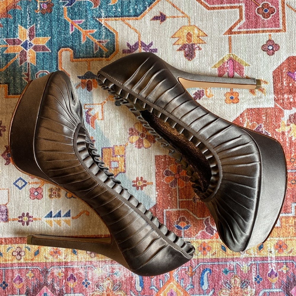 JOAN & DAVID WOMEN HEELS SIZE 8.5 - Picture 2 of 6